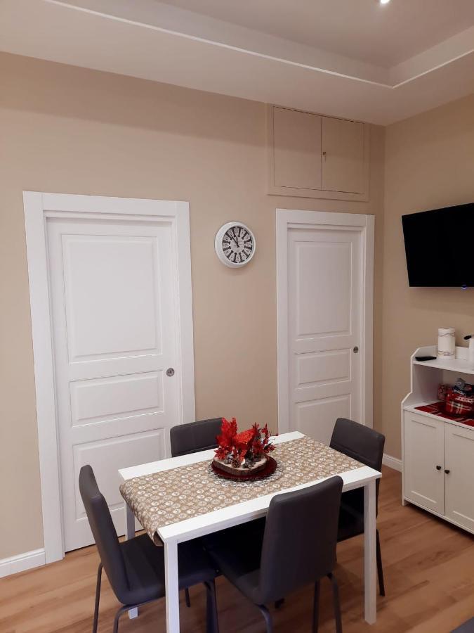 O Vascetiello Apartment Napoli Ngoại thất bức ảnh